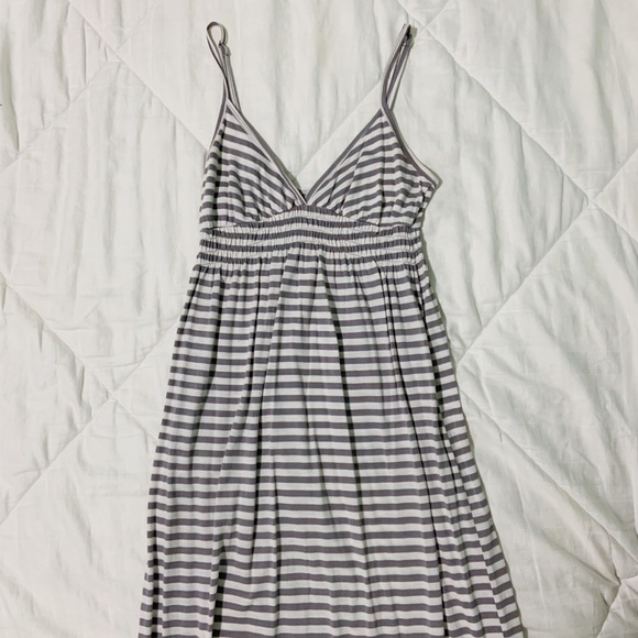 Old Navy Dresses & Skirts - Striped Maxi Dress XS